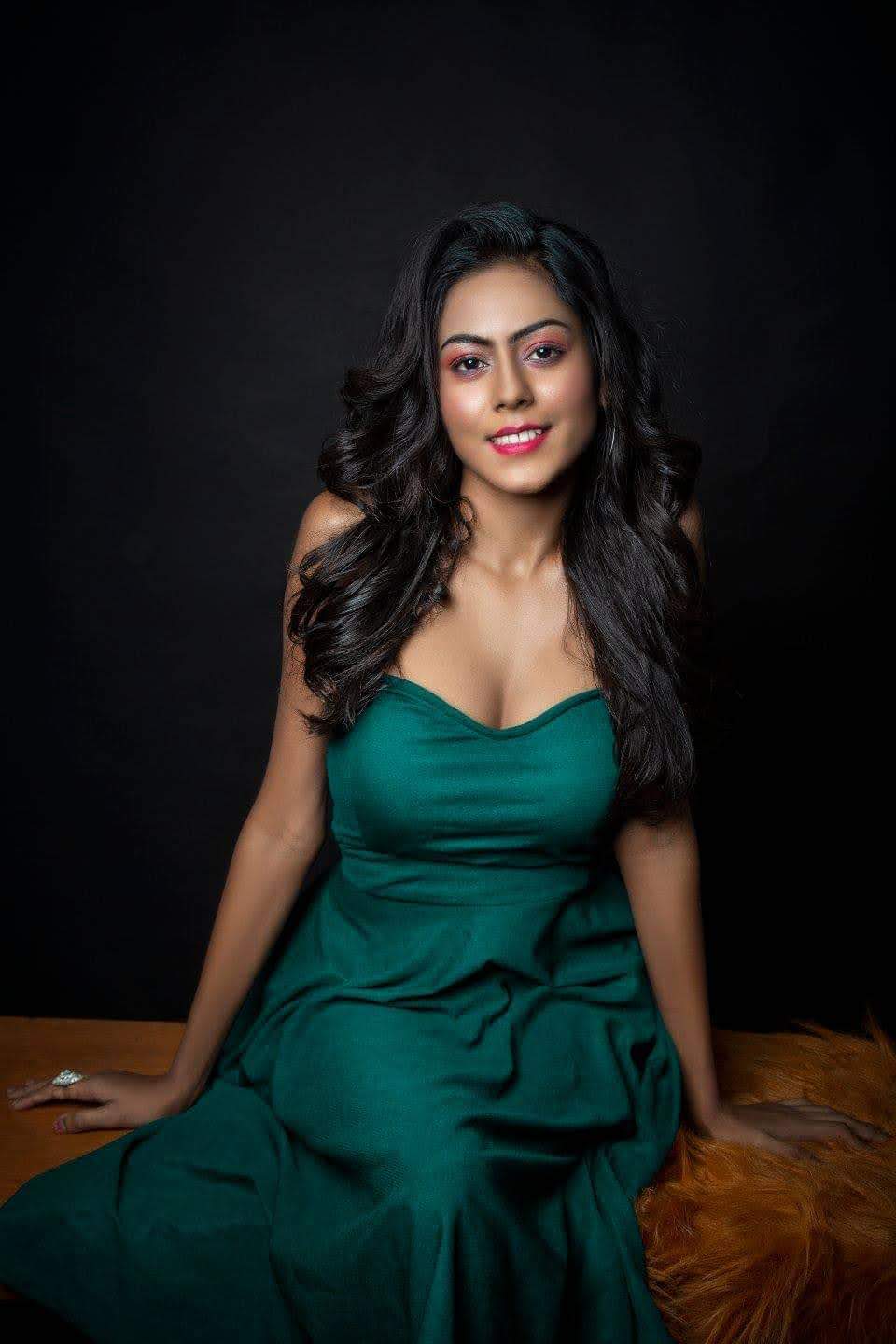 kolkata Airhostess Escort Neha