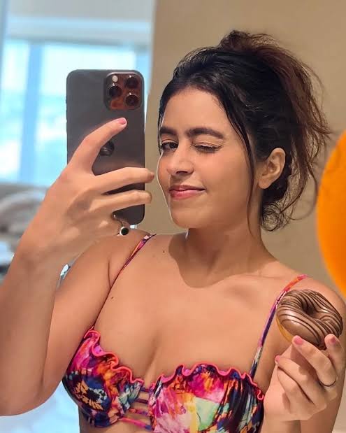 Divya kolkata escorts