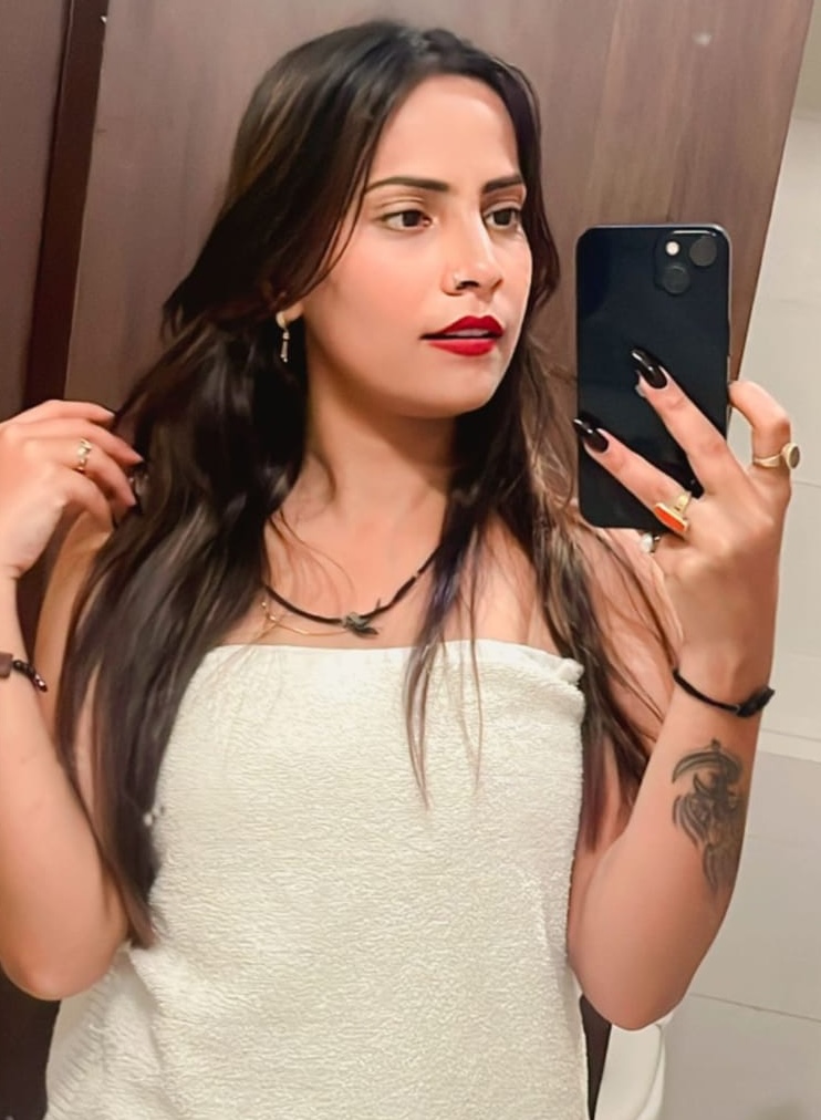 kolkata Airhostess Escort Hansini